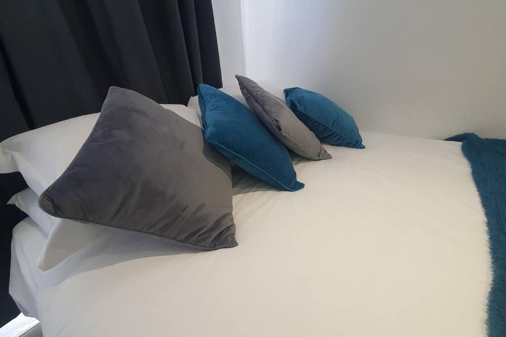 카디프 Free Netflix, Large House, Great Price 아파트 외부 사진